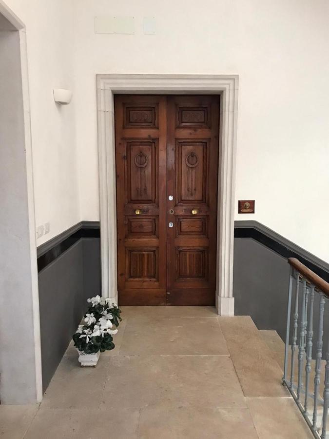 Palazzo Romanelli B&B Trani Exteriör bild