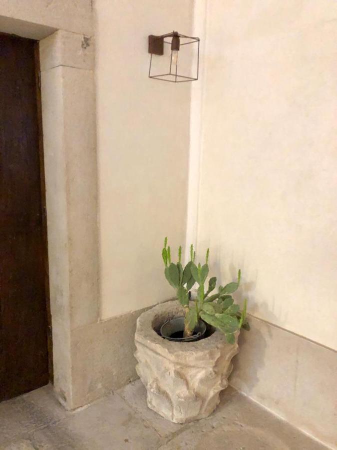 Palazzo Romanelli B&B Trani Exteriör bild