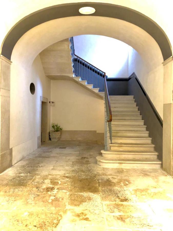Palazzo Romanelli B&B Trani Exteriör bild