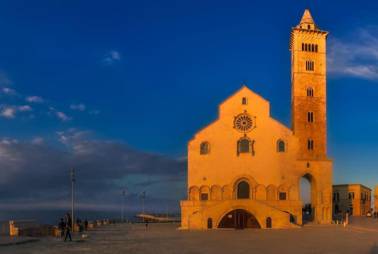 Palazzo Romanelli B&B Trani Exteriör bild